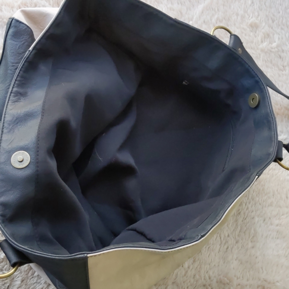 Tote - Picture 3 of 3